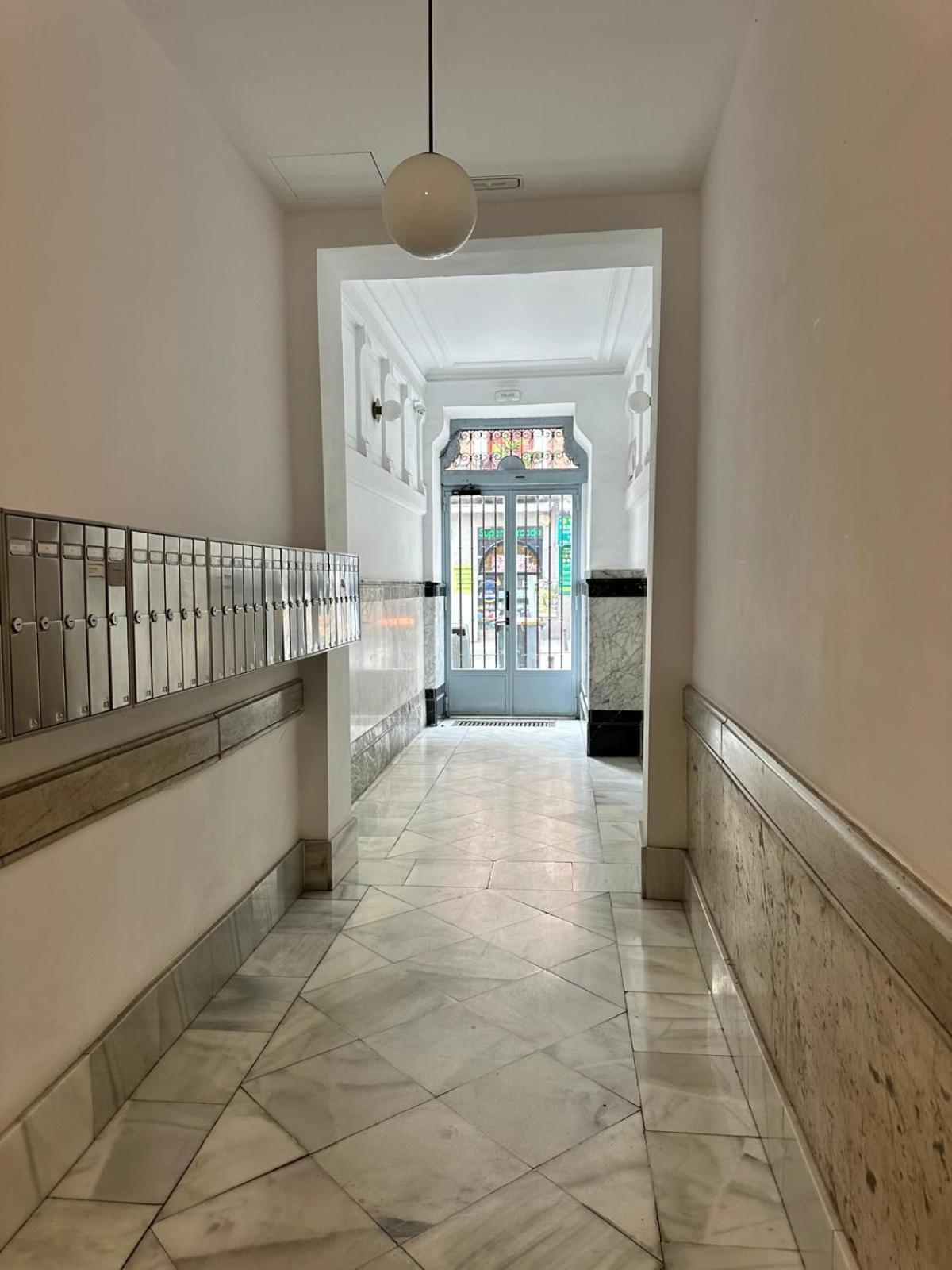 Moderno Apartamento En Pleno Centro Madrid Luaran gambar