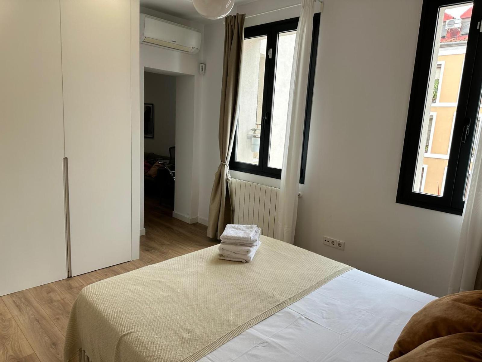 Moderno Apartamento En Pleno Centro Madrid Luaran gambar