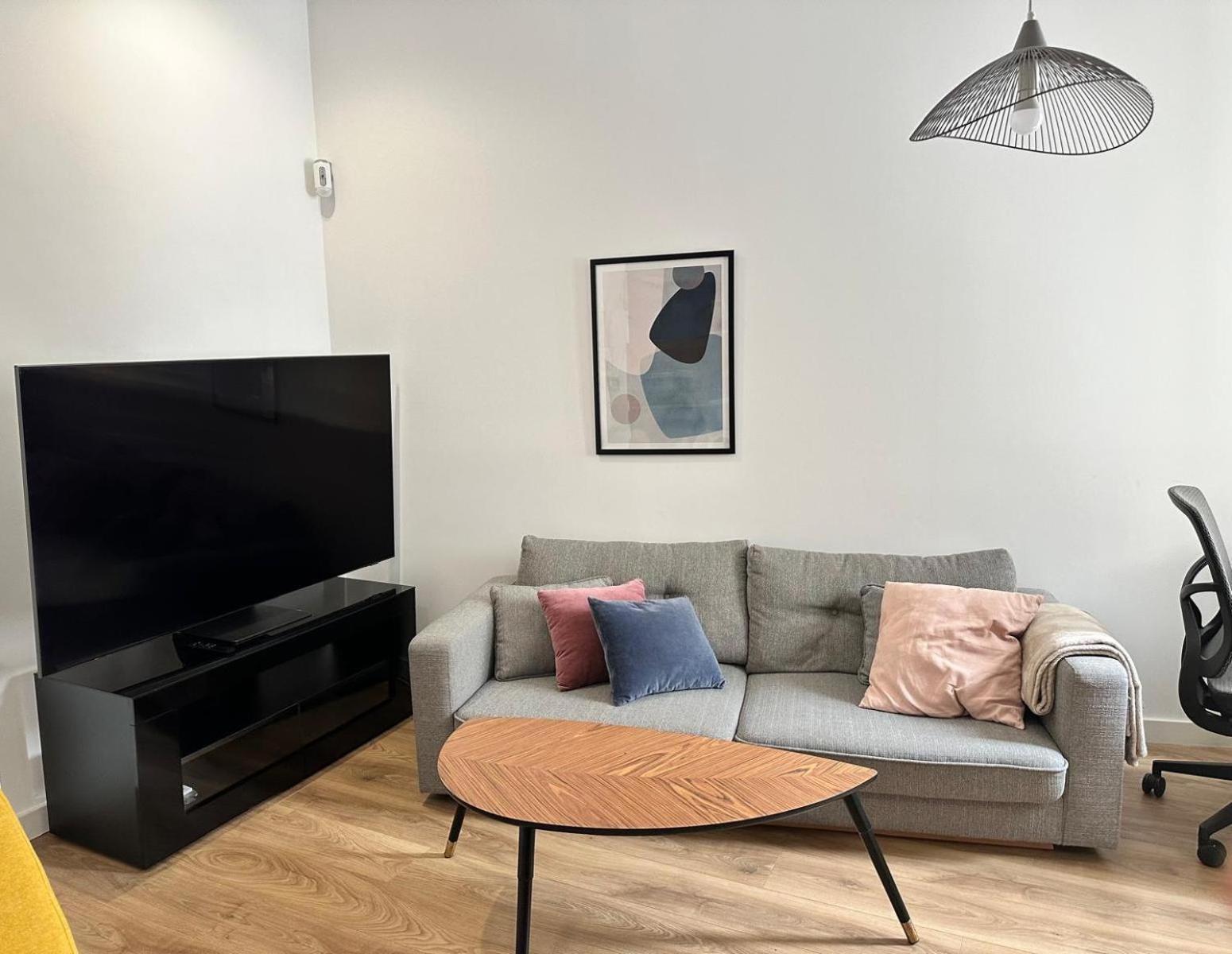 Moderno Apartamento En Pleno Centro Madrid Luaran gambar
